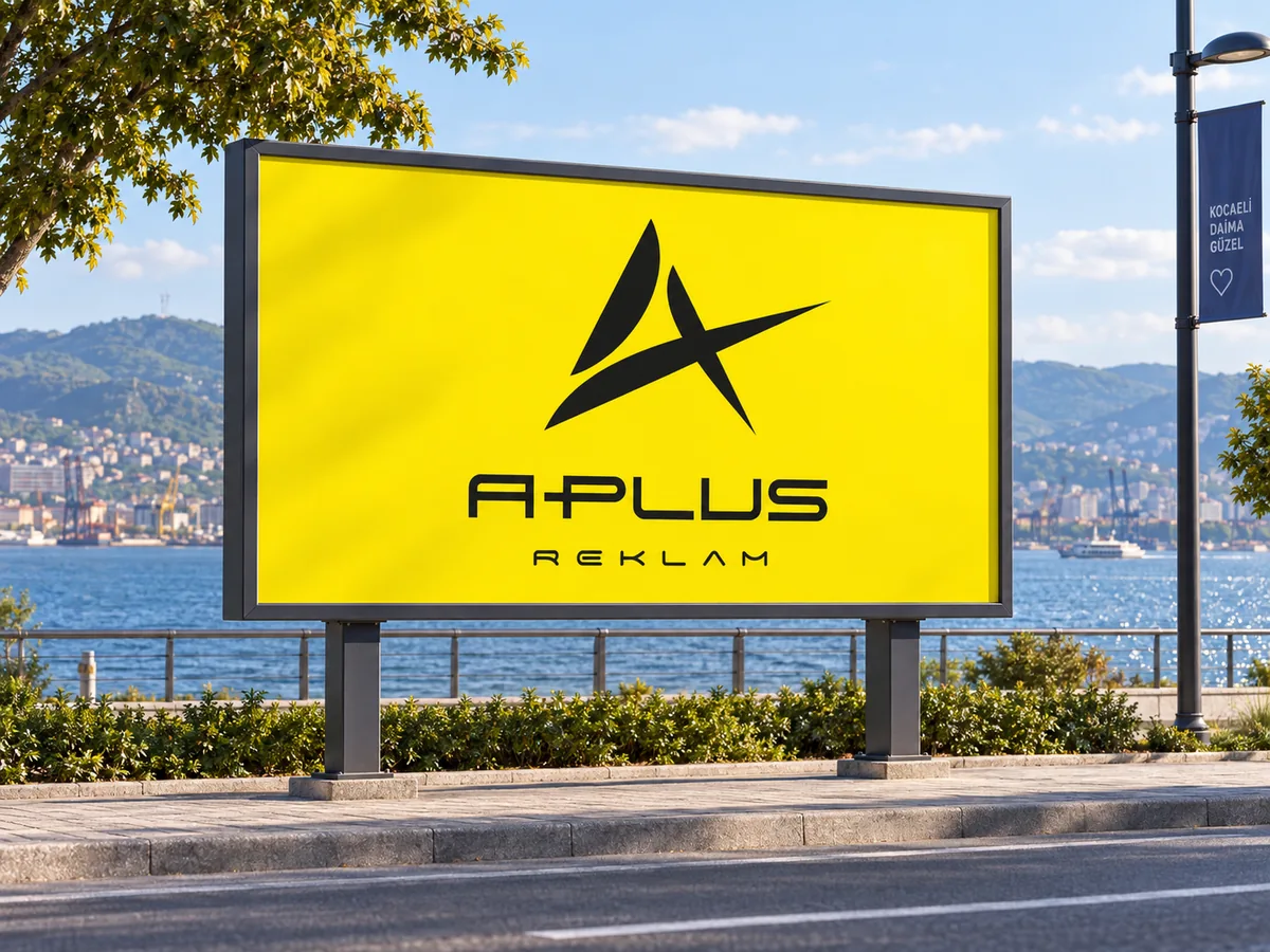 Kocaeli billboard üzerinde orijinal A-PLUS Reklam logosuyla tasarım örneği